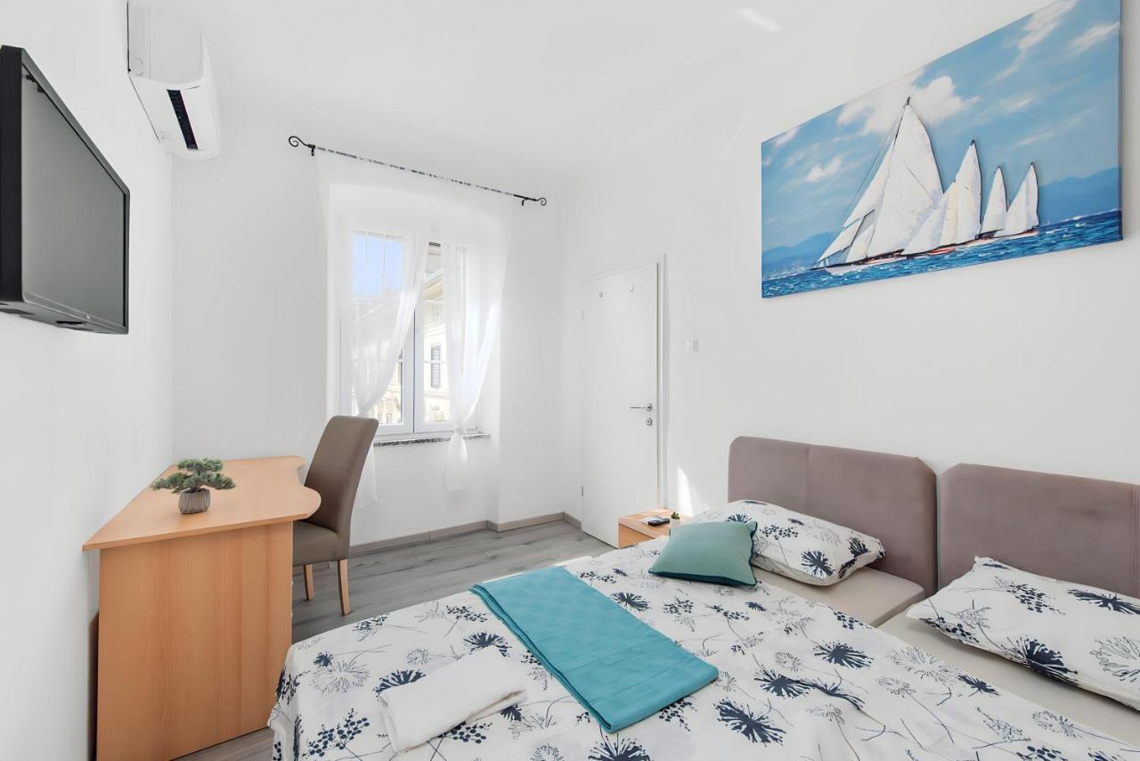 Apartamento Little Flower City Studio 5 - Rijeka Rent Exterior foto